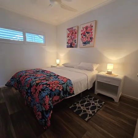 Villa Vaucluse Apartments Cairns Exterior photo