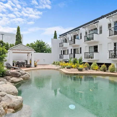 Villa Vaucluse Apartments Cairns Exterior photo