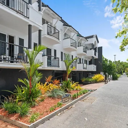 Villa Vaucluse Apartments Cairns Exterior photo